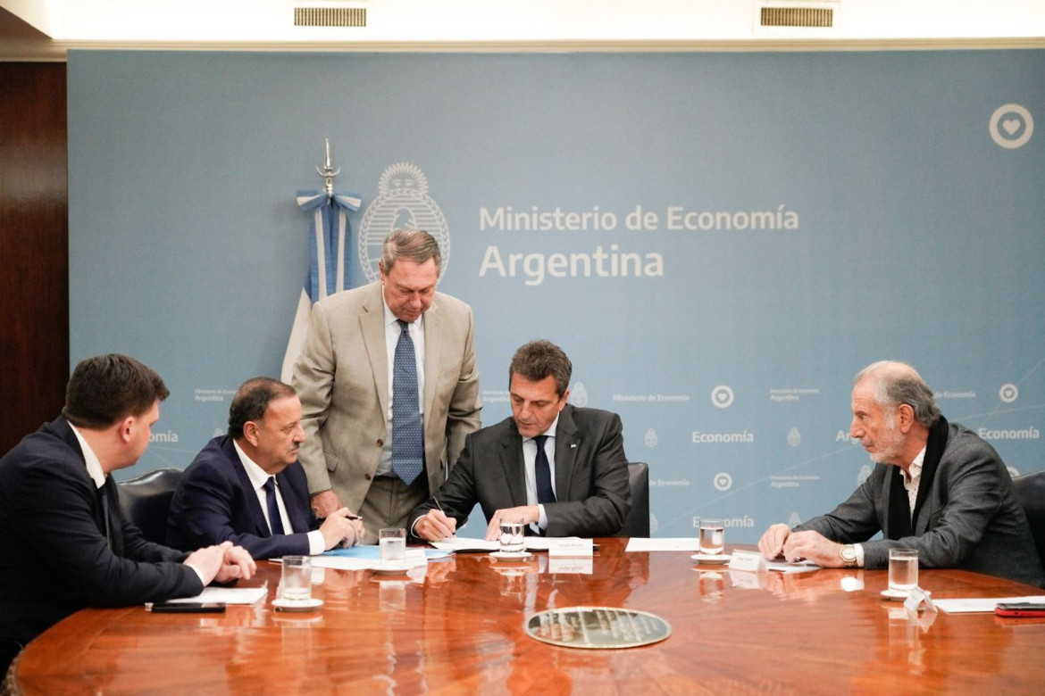 Sergio Massa junto al gobernador de la provincia de La Rioja, Ricardo Quintela. Foto: Presidencia