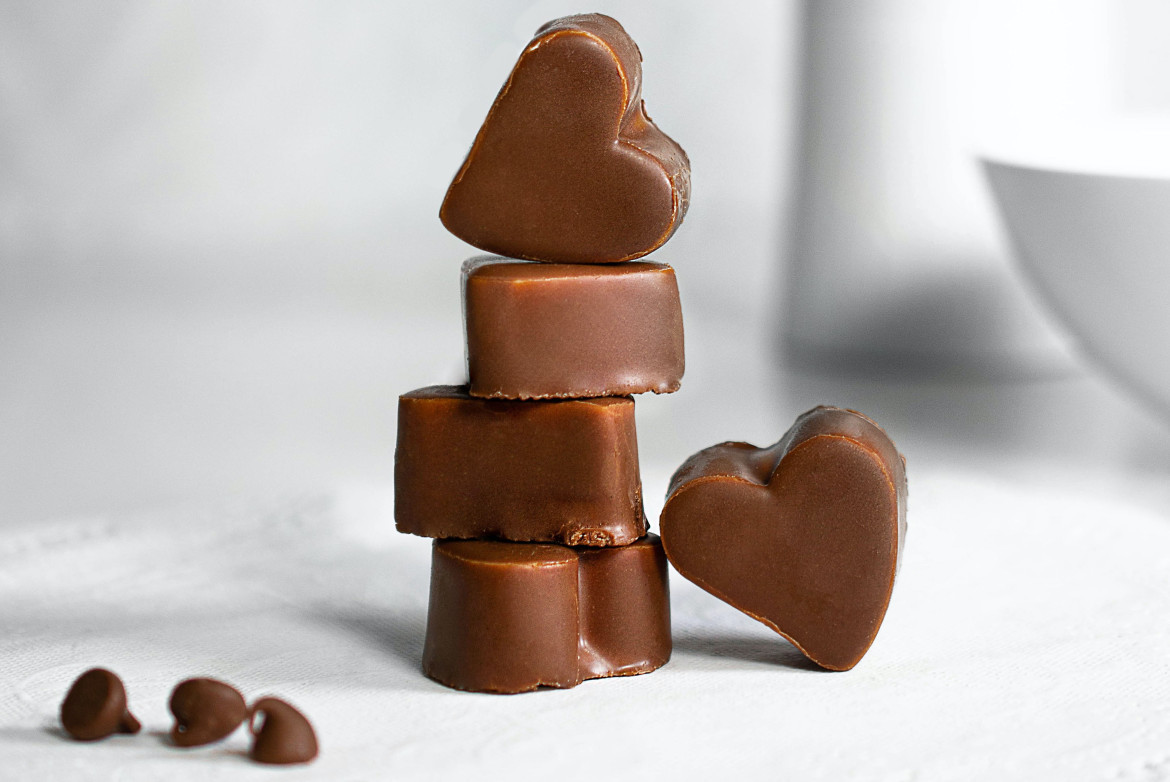 Científicos aseguran que comer chocolate es bueno para el corazón. Foto: Unsplash.