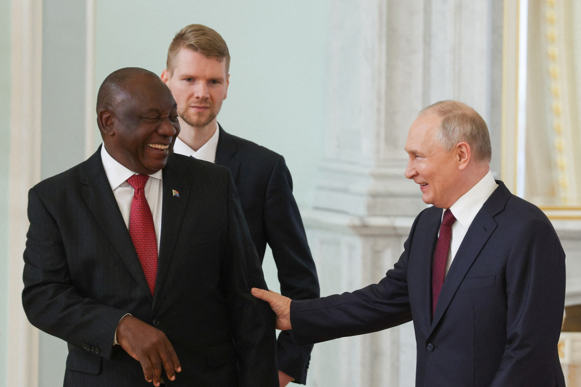 Cyril Ramaphosa y Vladimir Putin en la cumbre Rusia-Africa. Foto: REUTERS.