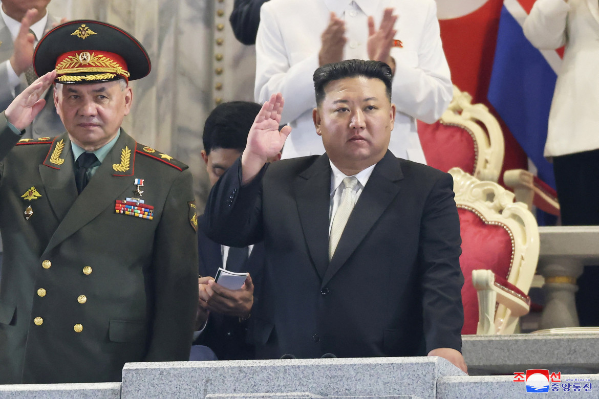 Kim Jong-un recibió a Serguei Shoigu en Pyongyang. Foto: Reuters.