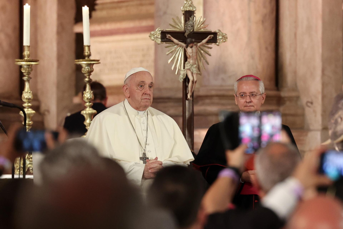 El Papa Francisco en su visita a Portugal. Foto: EFE.