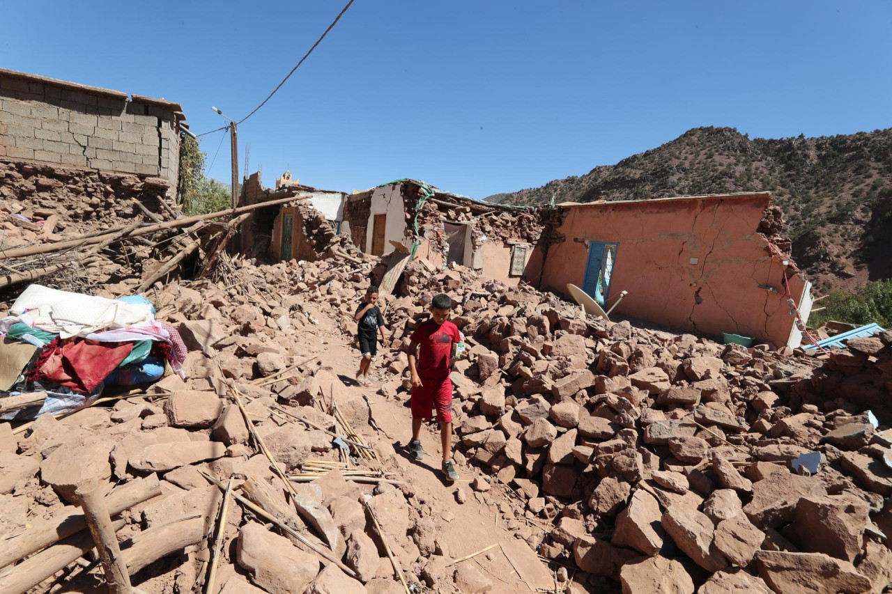 Personas heridas en Marruecos tras el terremoto. Foto: EFE.