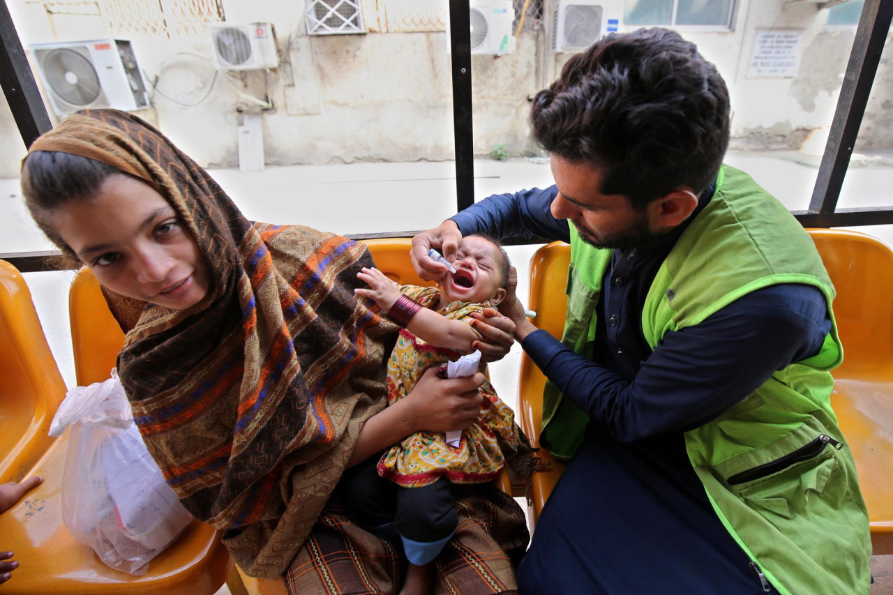 Campaña de vacunación contra la poliomielitis. Foto: EFE.