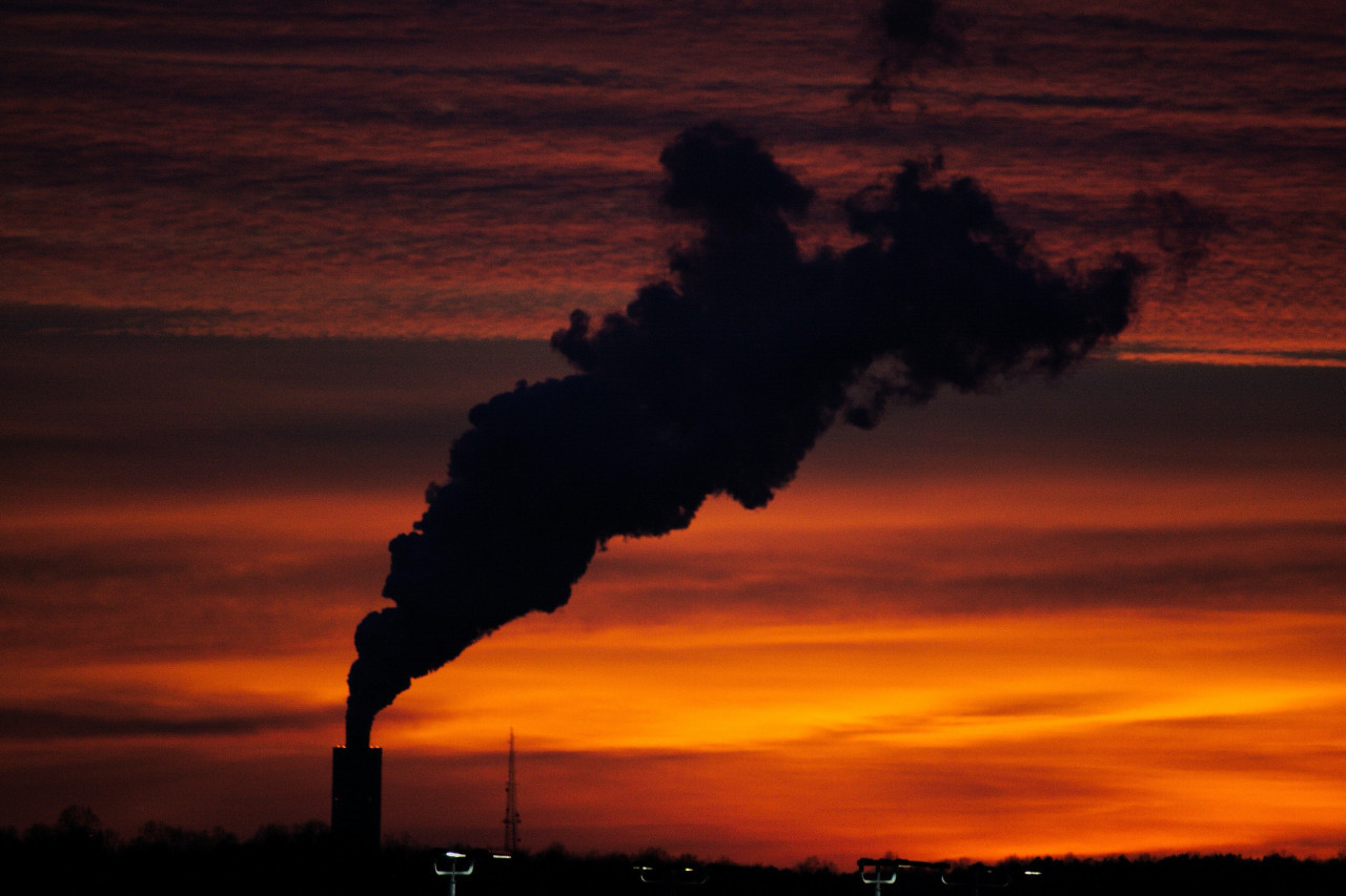 5 días de exposición al aire contaminado pueden elevar el riesgo de ACV. Foto: Unsplash