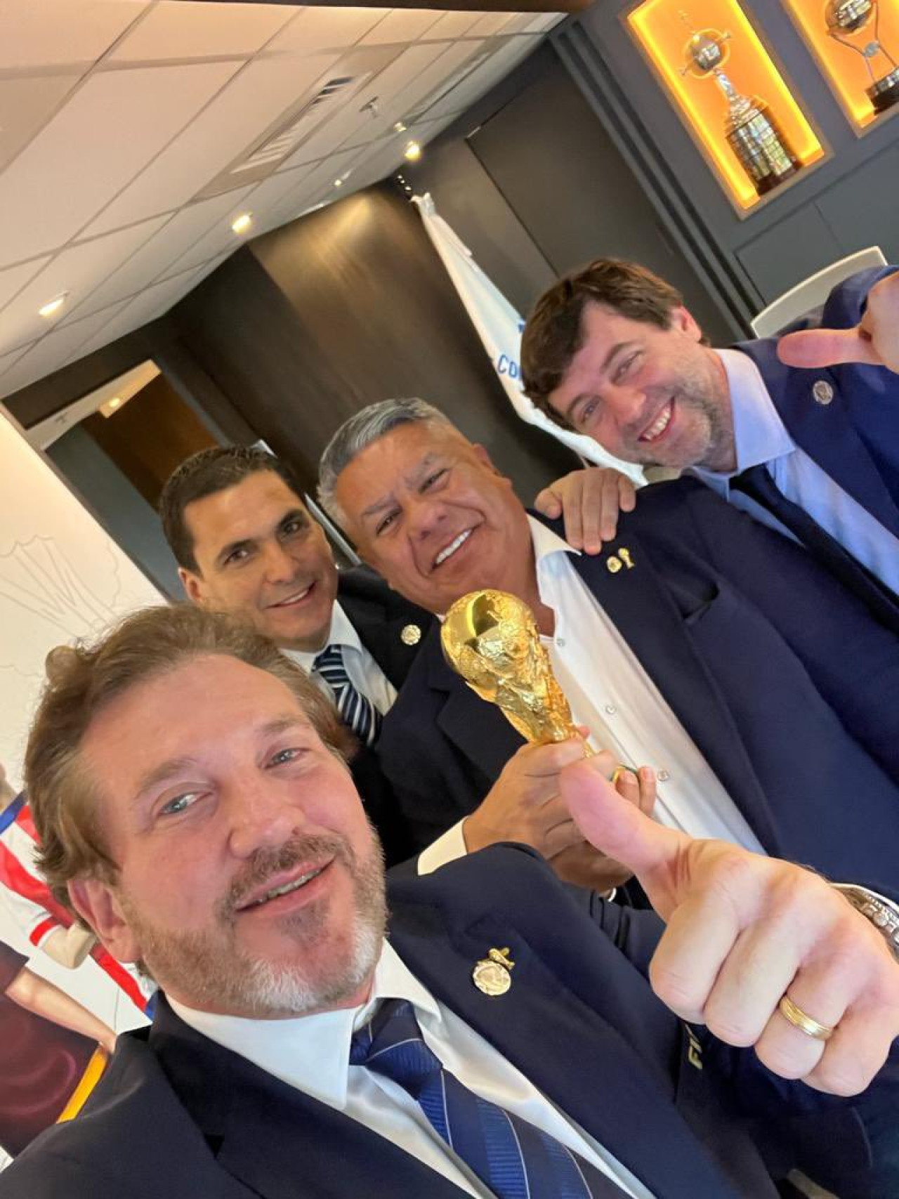 Alejandro Domínguez junto a los presidentes de las asociaciones de fútbol de Argentina, Uruguay y Paraguay. Foto: Twitter.