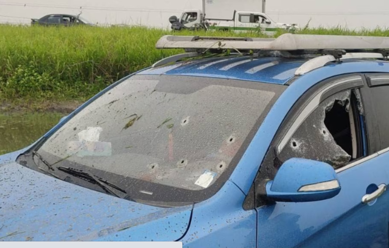 Auto del fiscal de Babahoyo asesinado en Ecuador. Foto: Gentileza El Universo.