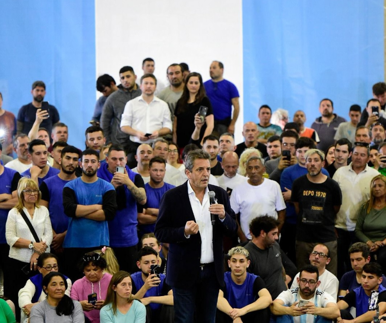 El candidato presidencial de Unión por la Patria, Sergio Massa, cierra su campaña en una fábrica en Pilar. Foto NA
