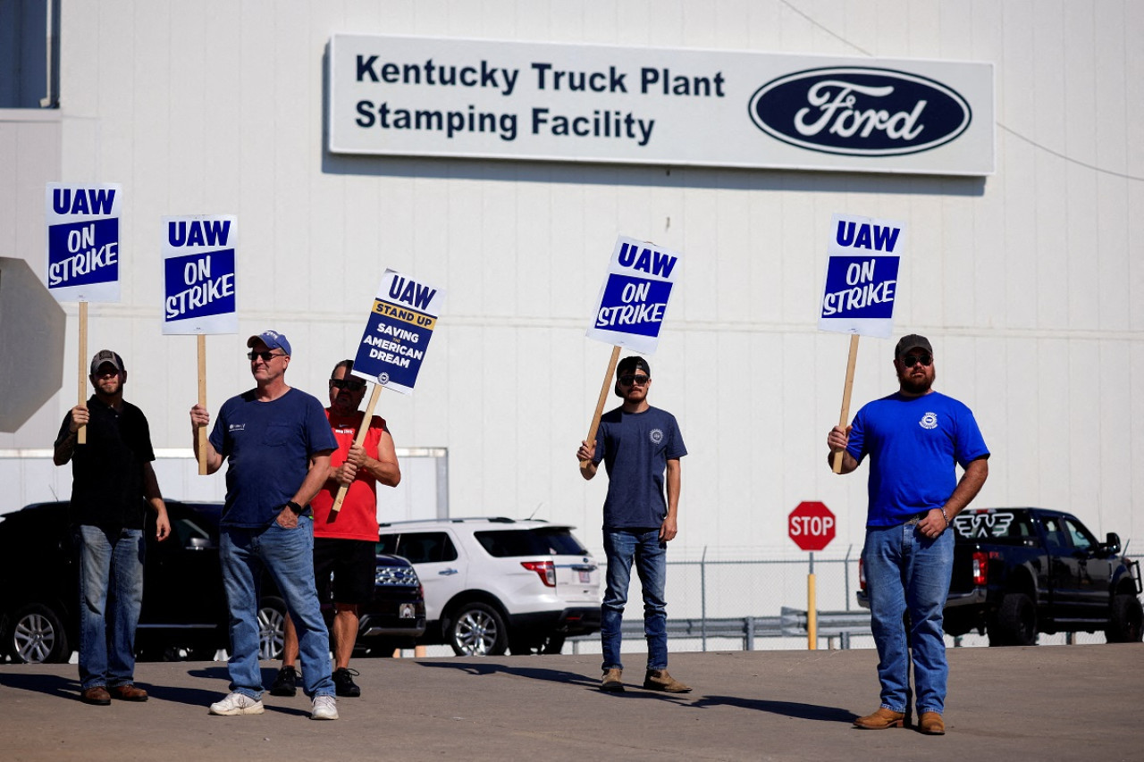 Huelga de trabajadores de la fábrica Ford. Foto: Reuters.