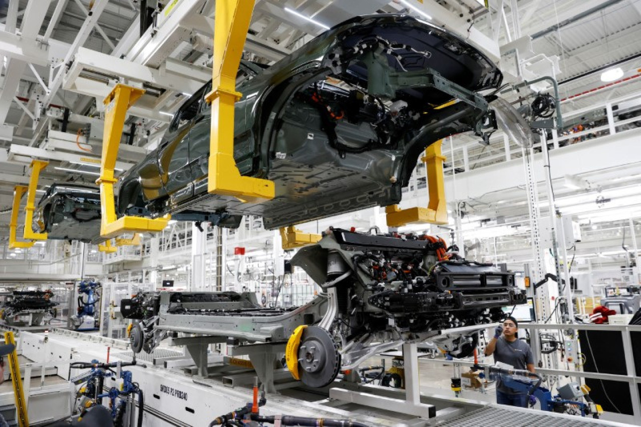 Fábrica de vehículos eléctricos en Illinois, Estados Unidos. Foto: Reuters.