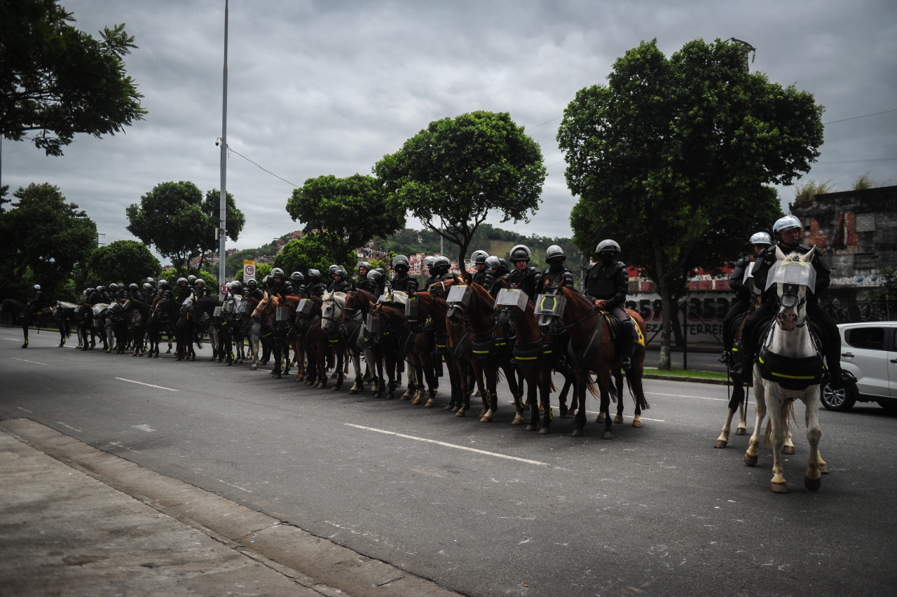 Policía de Brasil reprimió a los hinchas de Boca. Foto: Télam.