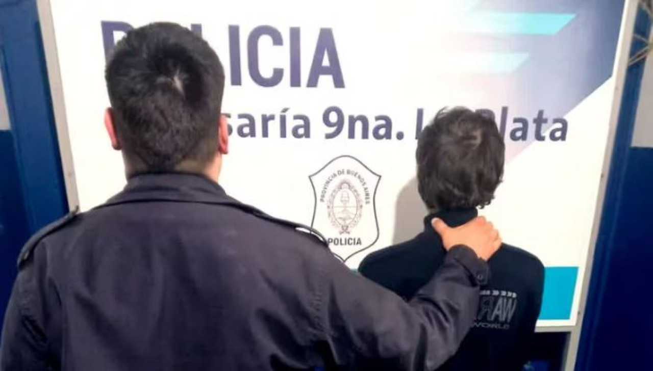 Gastón Leandro González, arrestado por la Policía de la Comisaría 9 de La Plata. Foto: PFA.