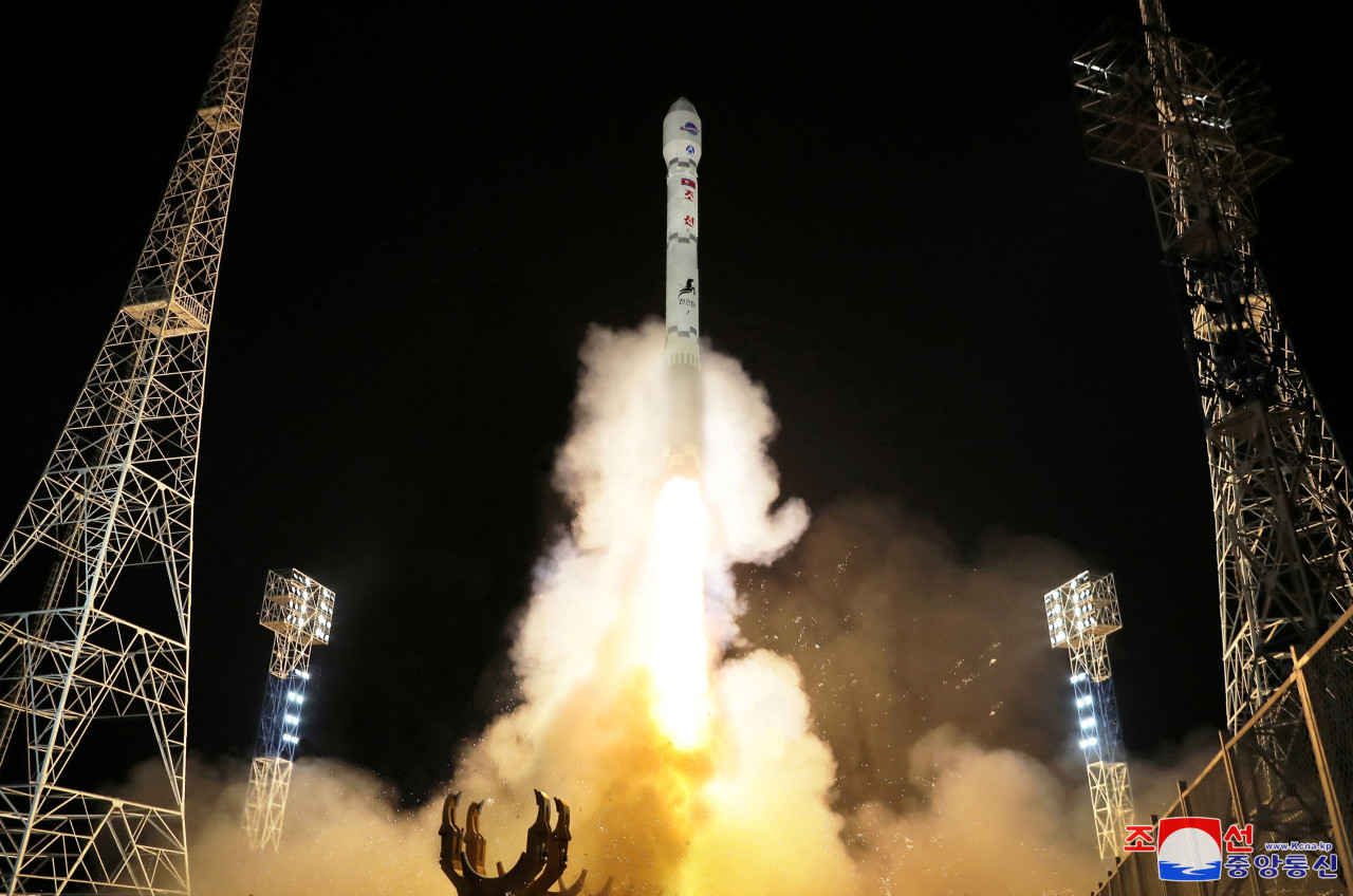 El cohete que puso en órbita el satélite espía. Foto: Reuters