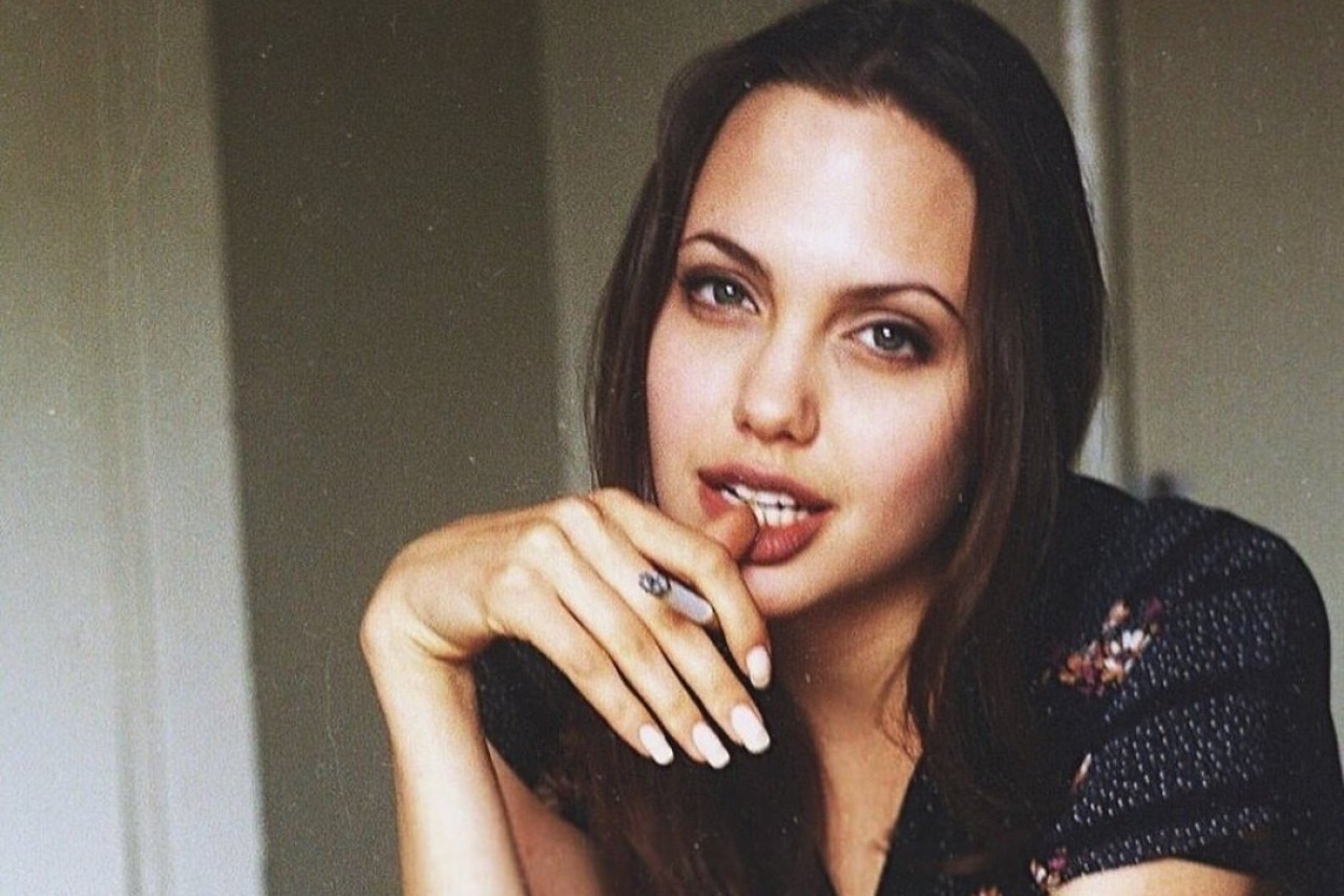 Angelina Jolie de joven. Foto: X