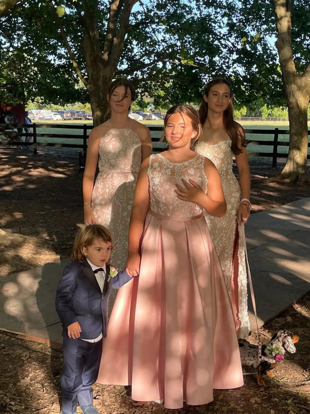 Las hijas de Nicole Neumann en su casamiento. Foto: Instagram.