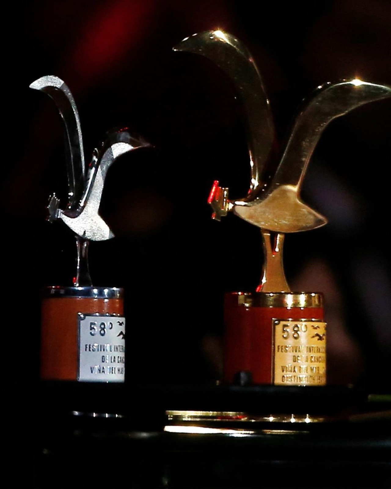 Los premios del festival de Viña de Mar- la Gabiota de oro y la de plata  fuente: @elfestivaldevina oficial