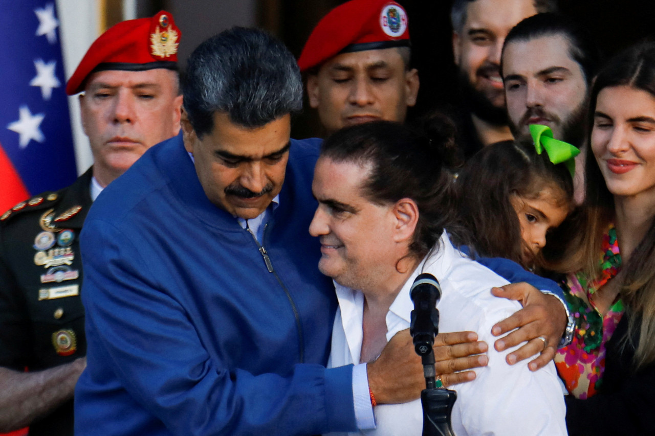 Alex Saab y Maduro. Reuters