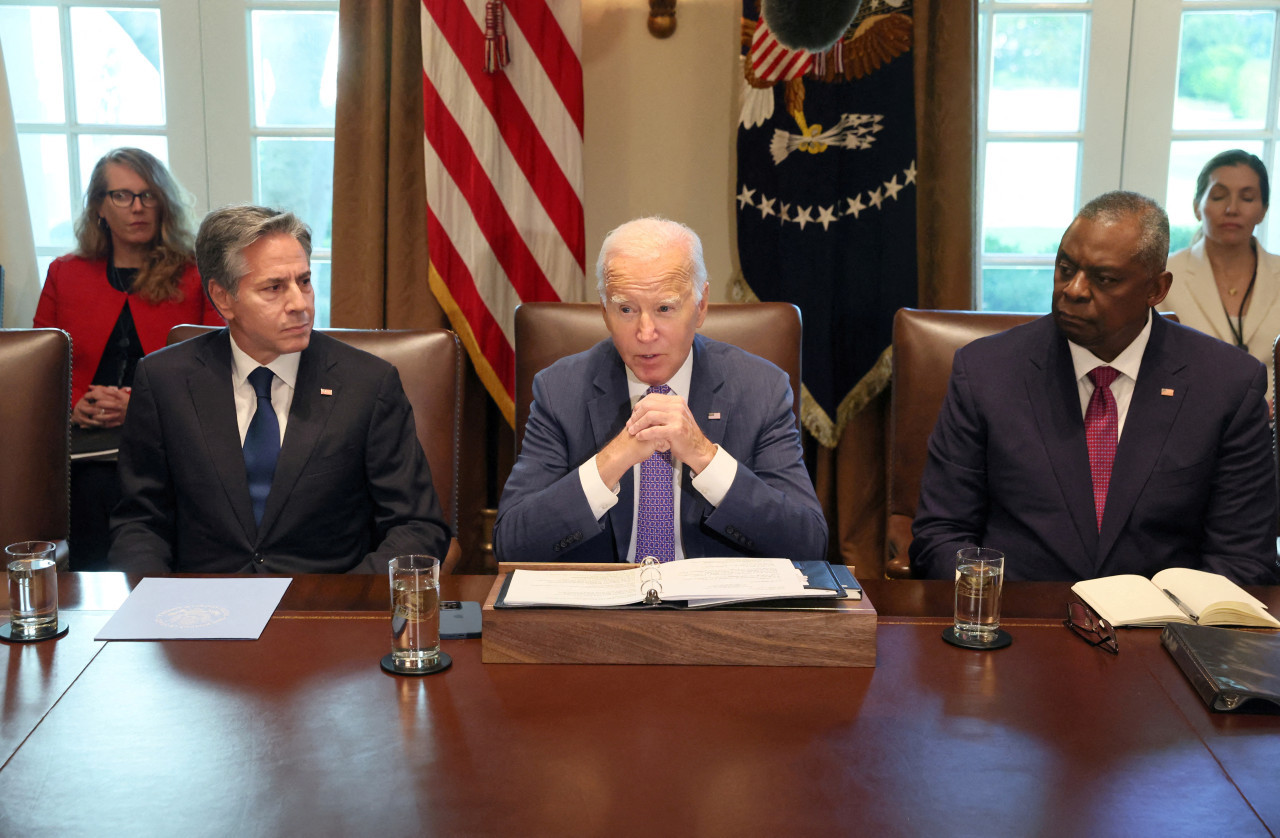 Lloyd Austin junto a Joe Biden y Antony Blinken. Foto: Reuters.