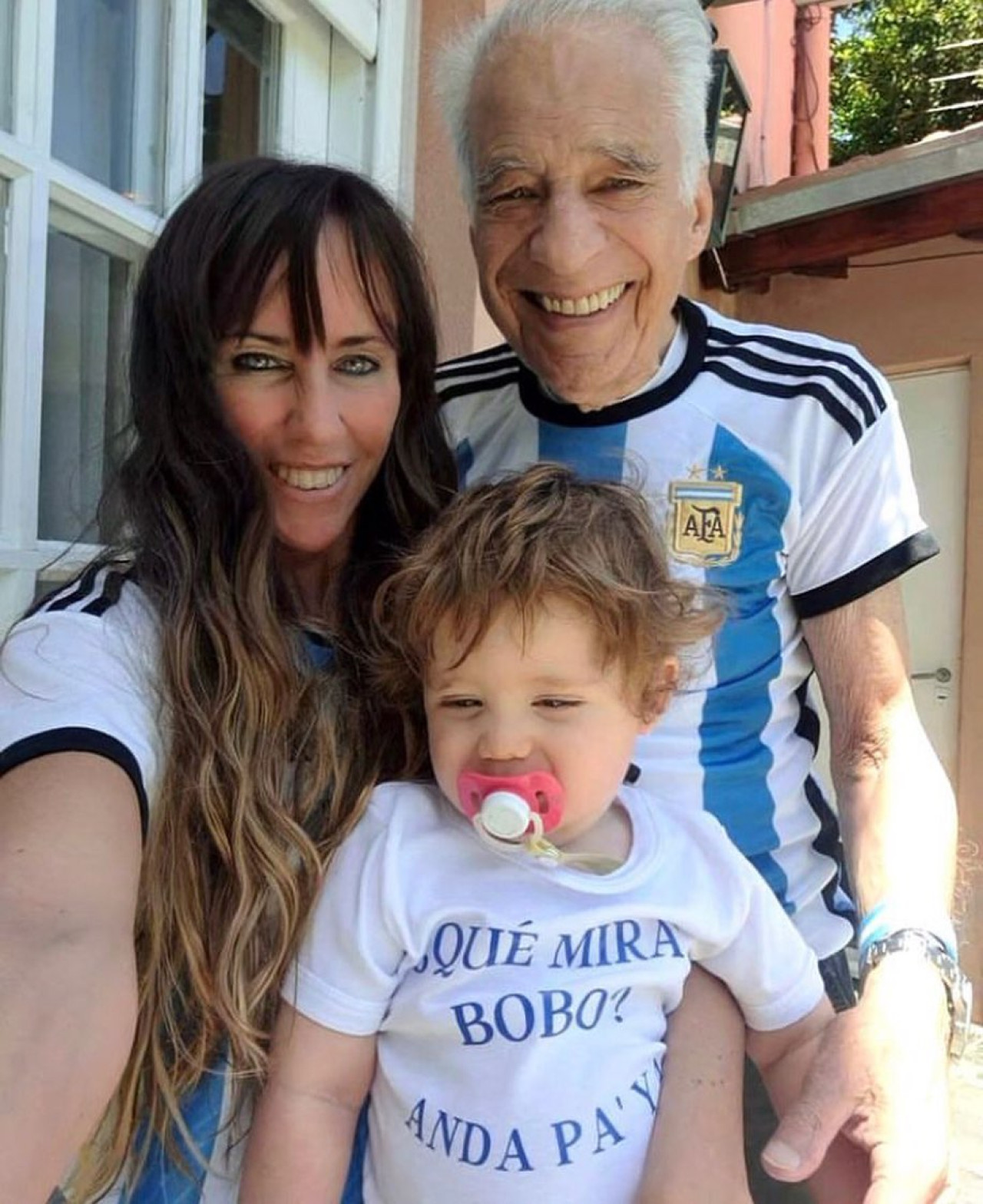 Alberto Cormillot junto a su familia. Foto: Instagram.