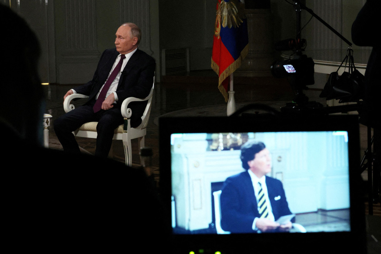 Vladimir Putin en entrevista con Tucker Carlson. Foto: Reuters.