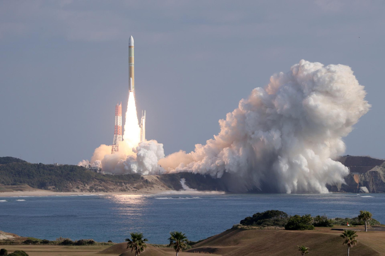 Japón lanza con éxito su nuevo cohete H3. Foto: EFE.