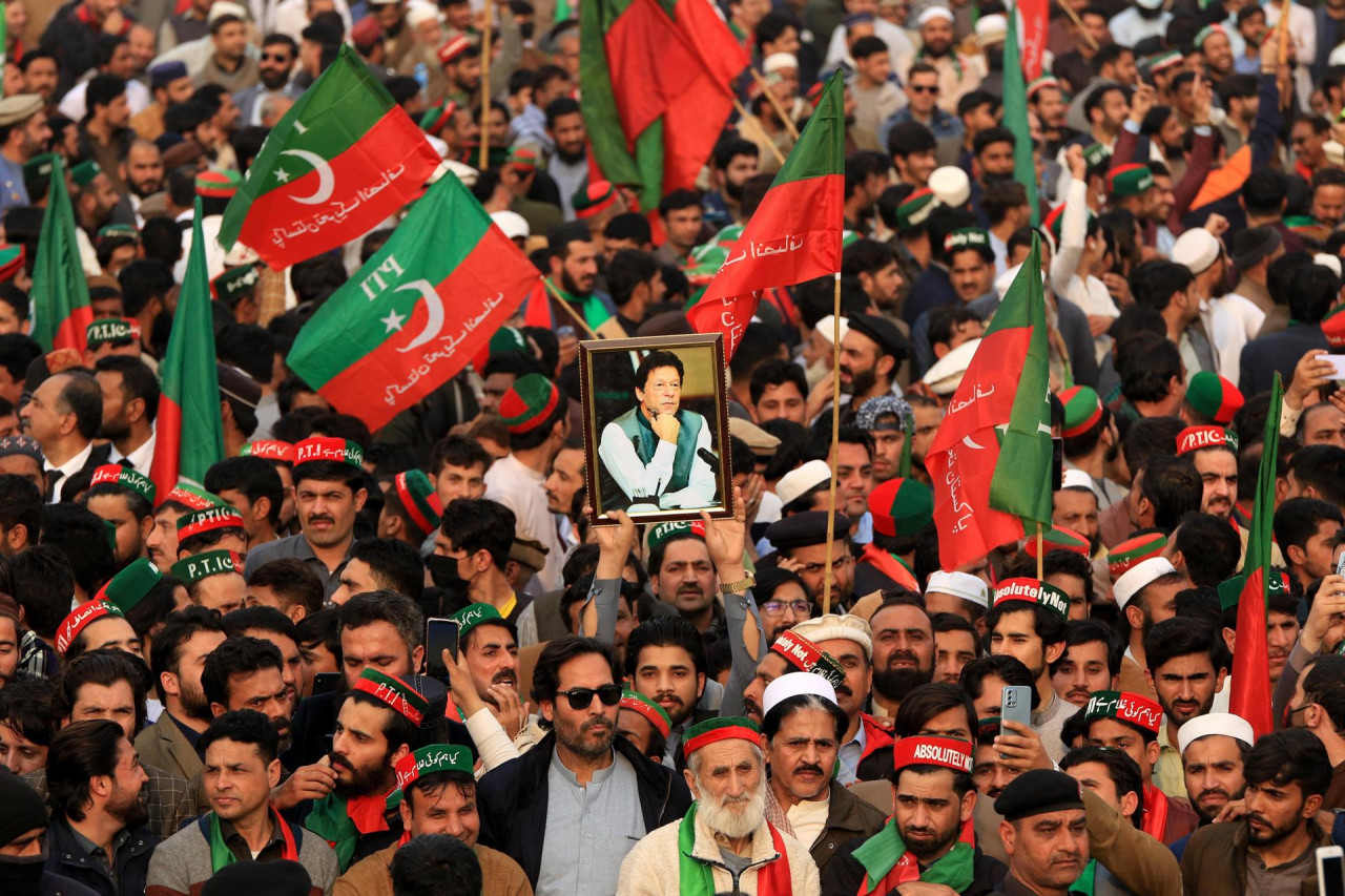 Protestas masivas en Pakistán. Foto: Reuters