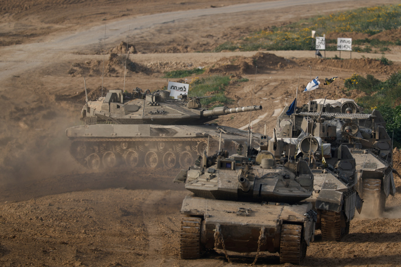 Tanques israelíes en Gaza. Foto: Reuters