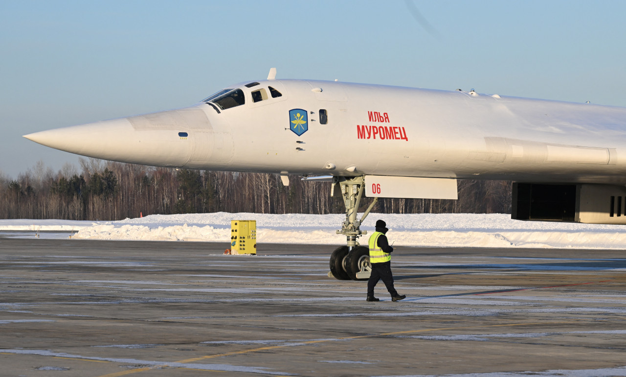 El bombardero estratégico modernizado, modelo Tu-160M. Foto: Reuters.