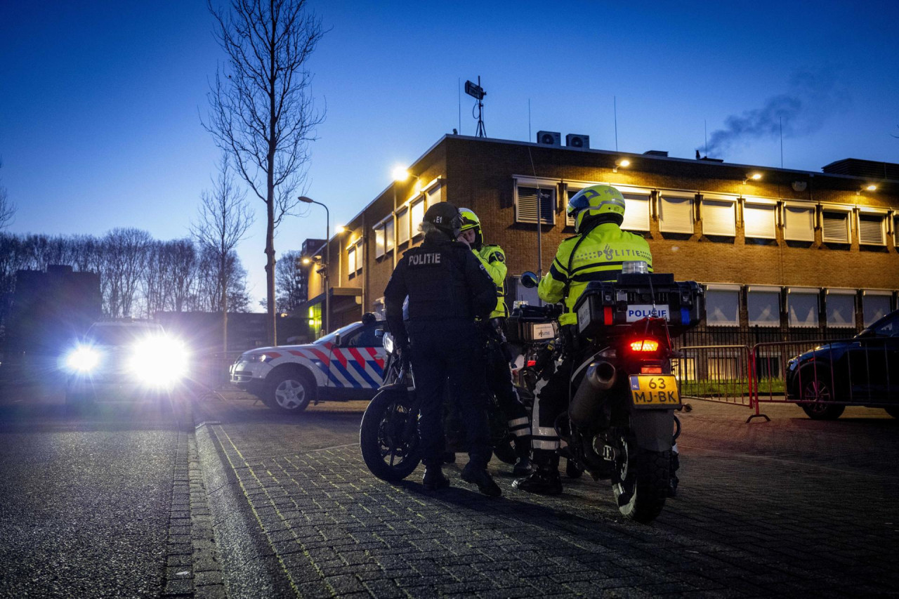 Operativo de seguridad en el juicio de Países Bajos por el crimen organizado. Foto: EFE.