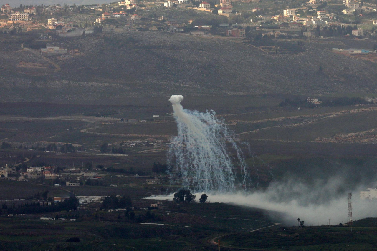 Ataque en la frontera entre El Líbano e Israel. Foto: EFE.
