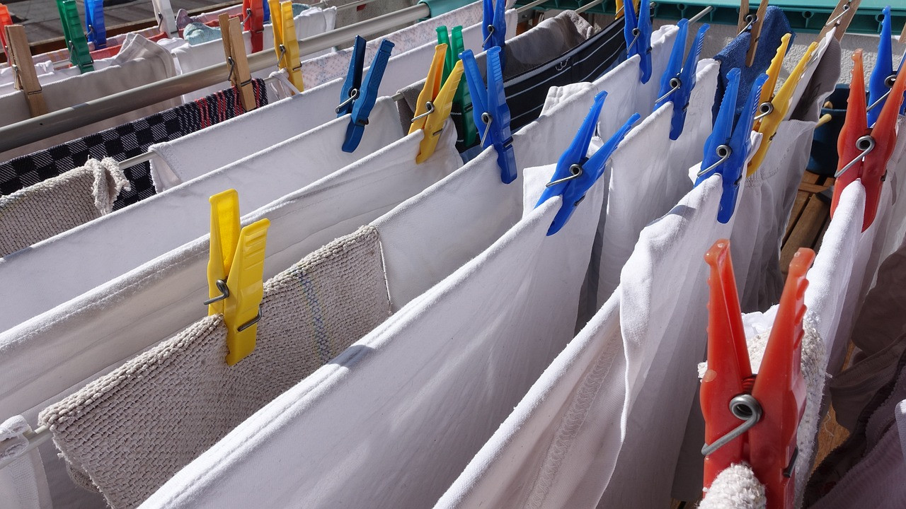 Trucos para secar la ropa en días lluviosos. Foto: Unsplash.