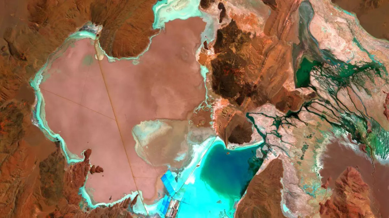Imagen satelital del Salar del Hombre Muerto tomada en 2014. Foto: Misión Landsat 8
