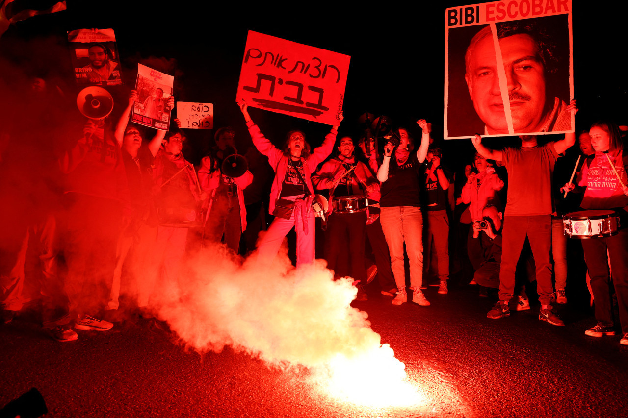 Protestas en Israel pidiendo la liberación de rehenes. Foto: Reuters