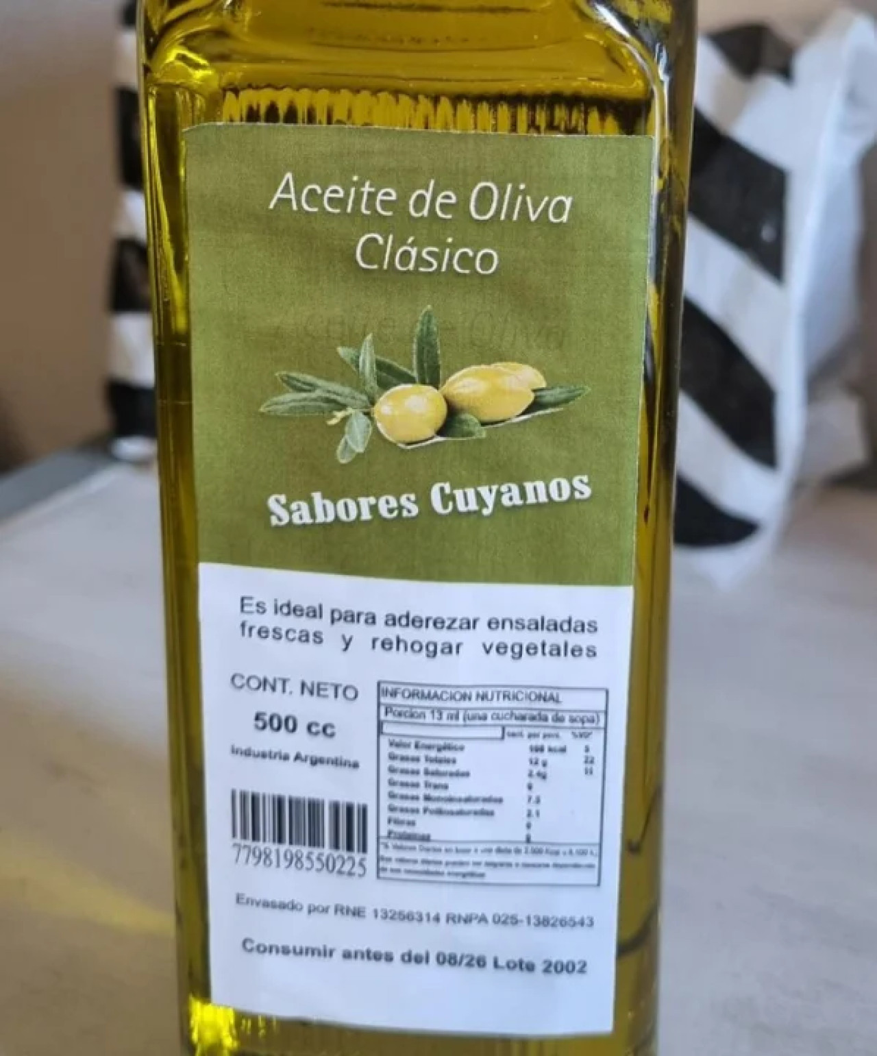 El aceite de oliva prohibido por la ANMAT. Foto: NA.