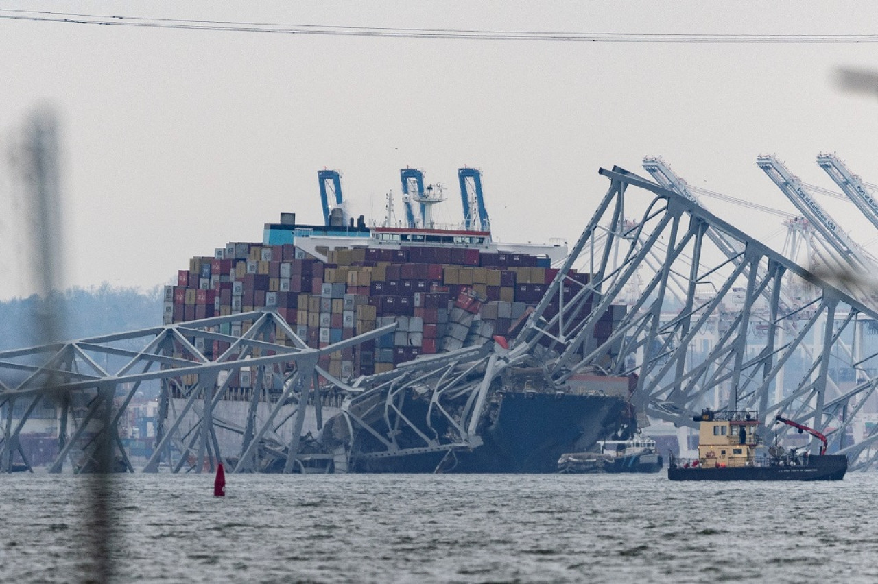 Carguero Dali, tras el derrumbe del puente de Baltimore. Foto: Reuters.