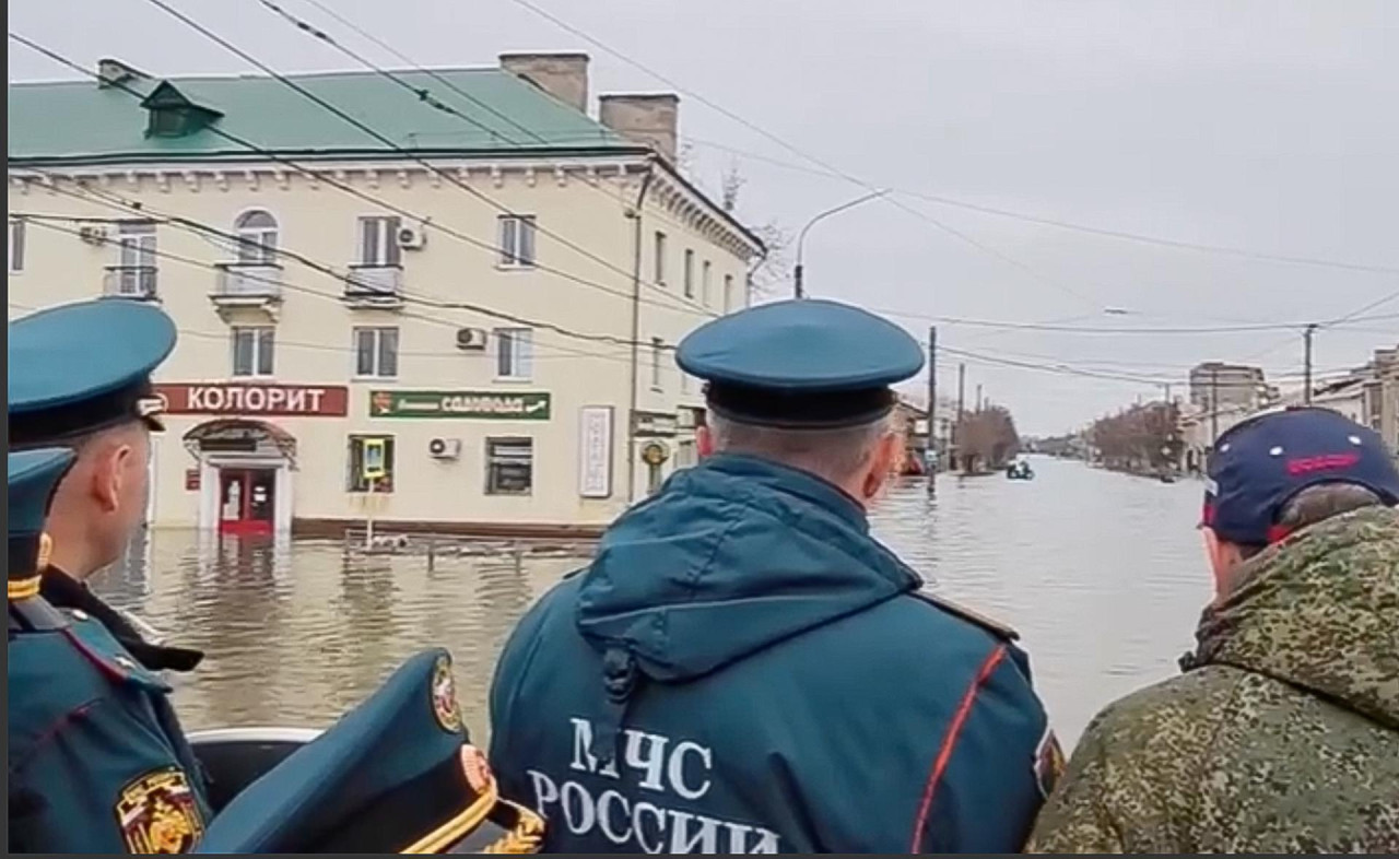 Inundaciones provocadas por la crecida del río Ural y la rotura de un dique de contención. Rusia, EFE.