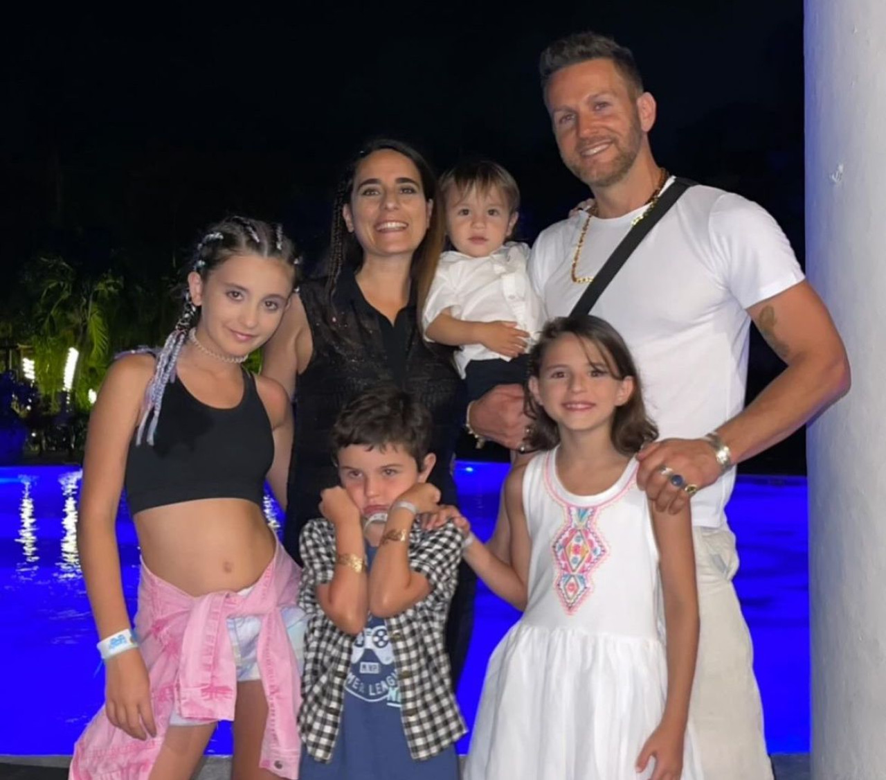 Axel junto a su familia. Foto/Instagram: @axeloficial