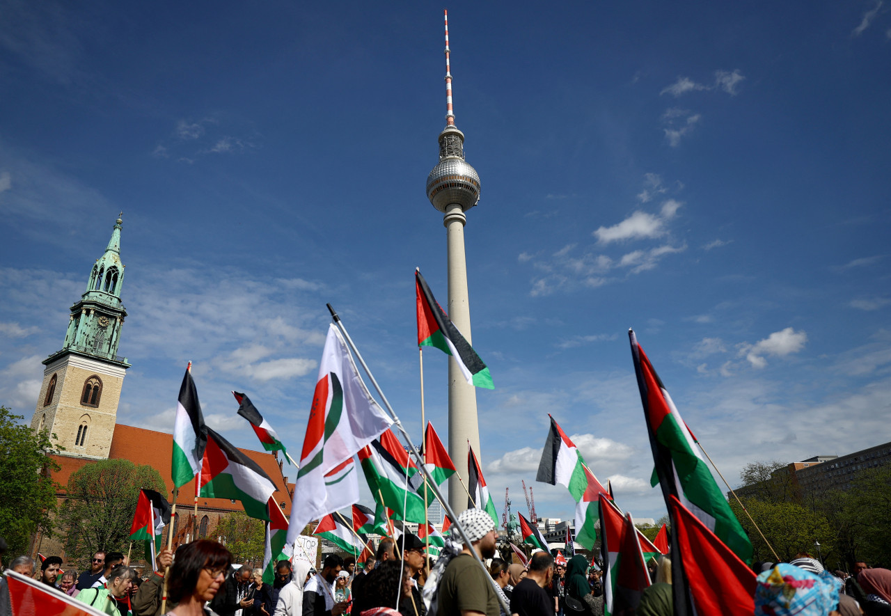Manifestación propalestina en Berlín. Foto: Reuters.