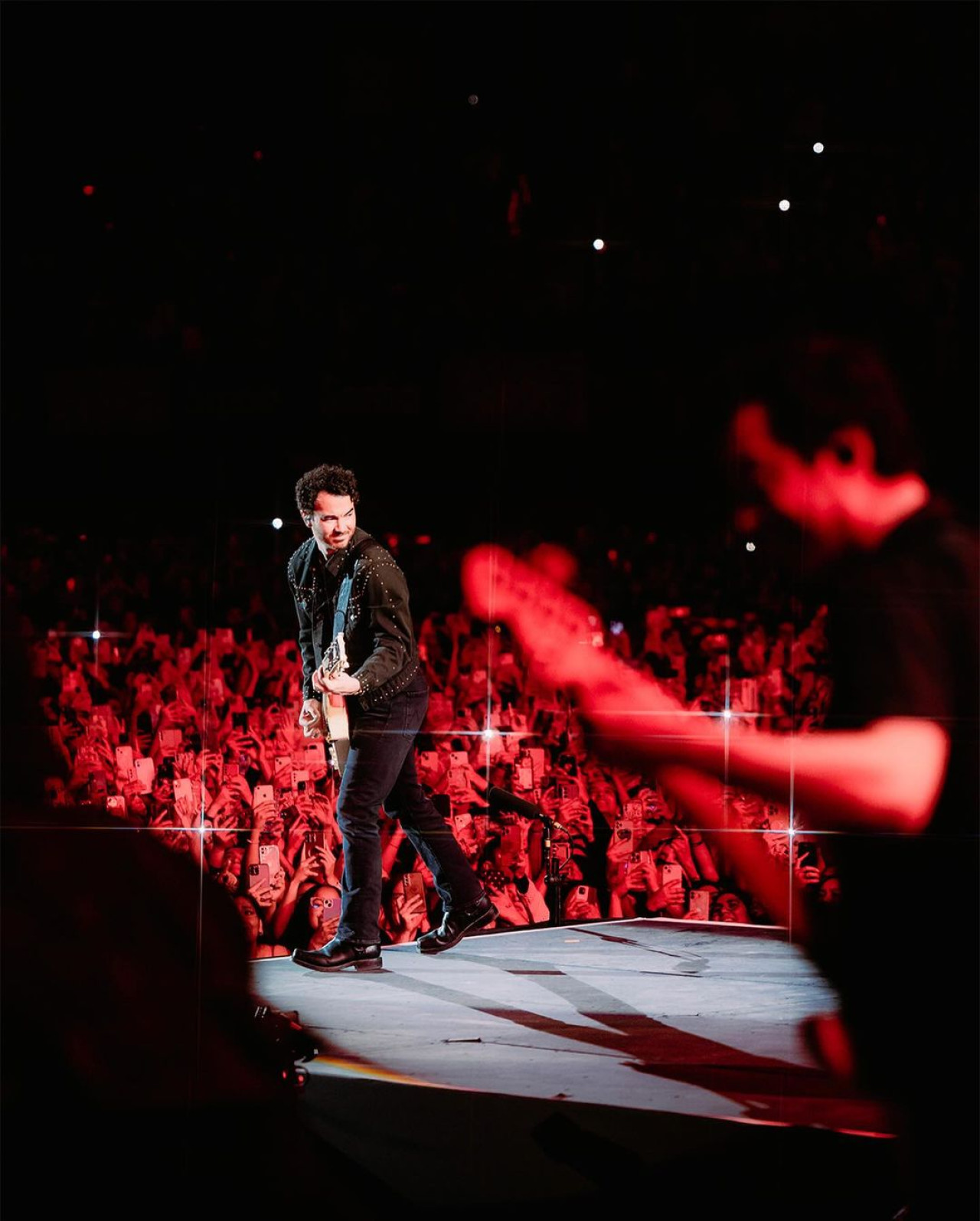 Kevin Jonas en el recital que dieron en Chile - fuente instagram oficial @Jonasbrothers